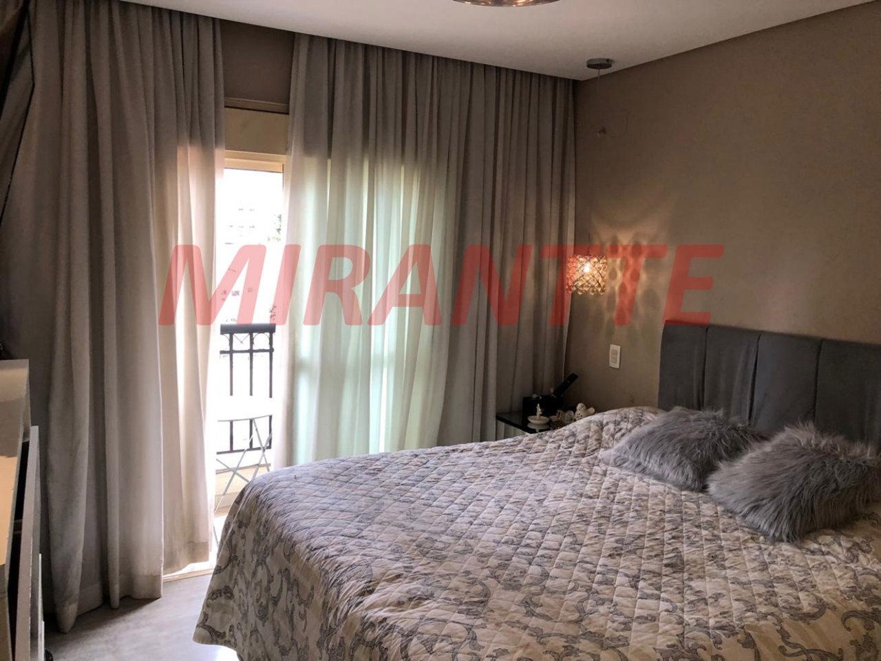 Apartamento de 178m² com 4 quartos em Santana