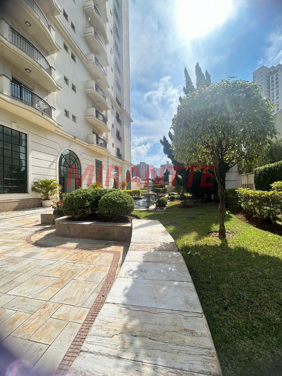 Apartamento de 178m² com 4 quartos em Santana