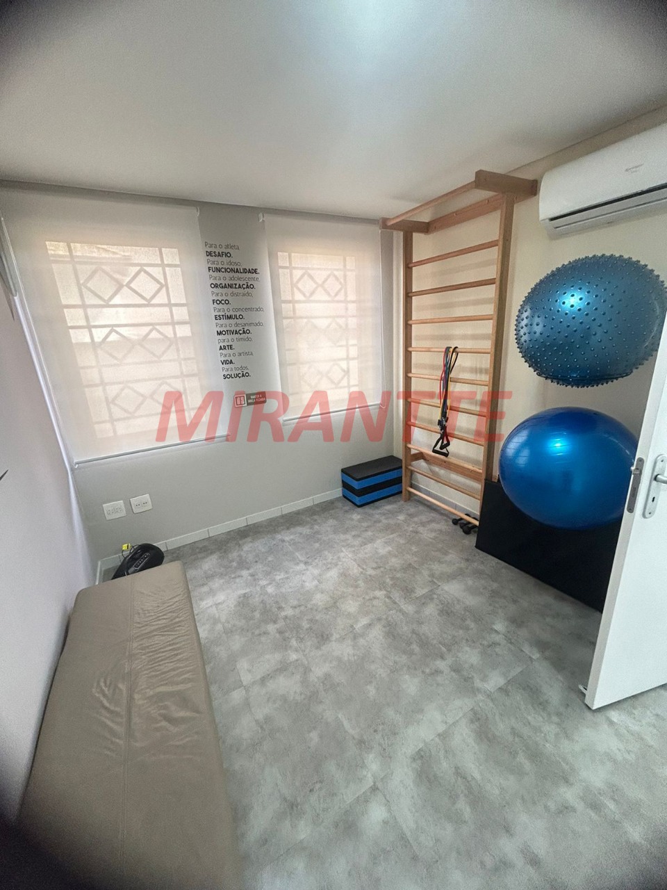 Apartamento de 178m² com 4 quartos em Santana