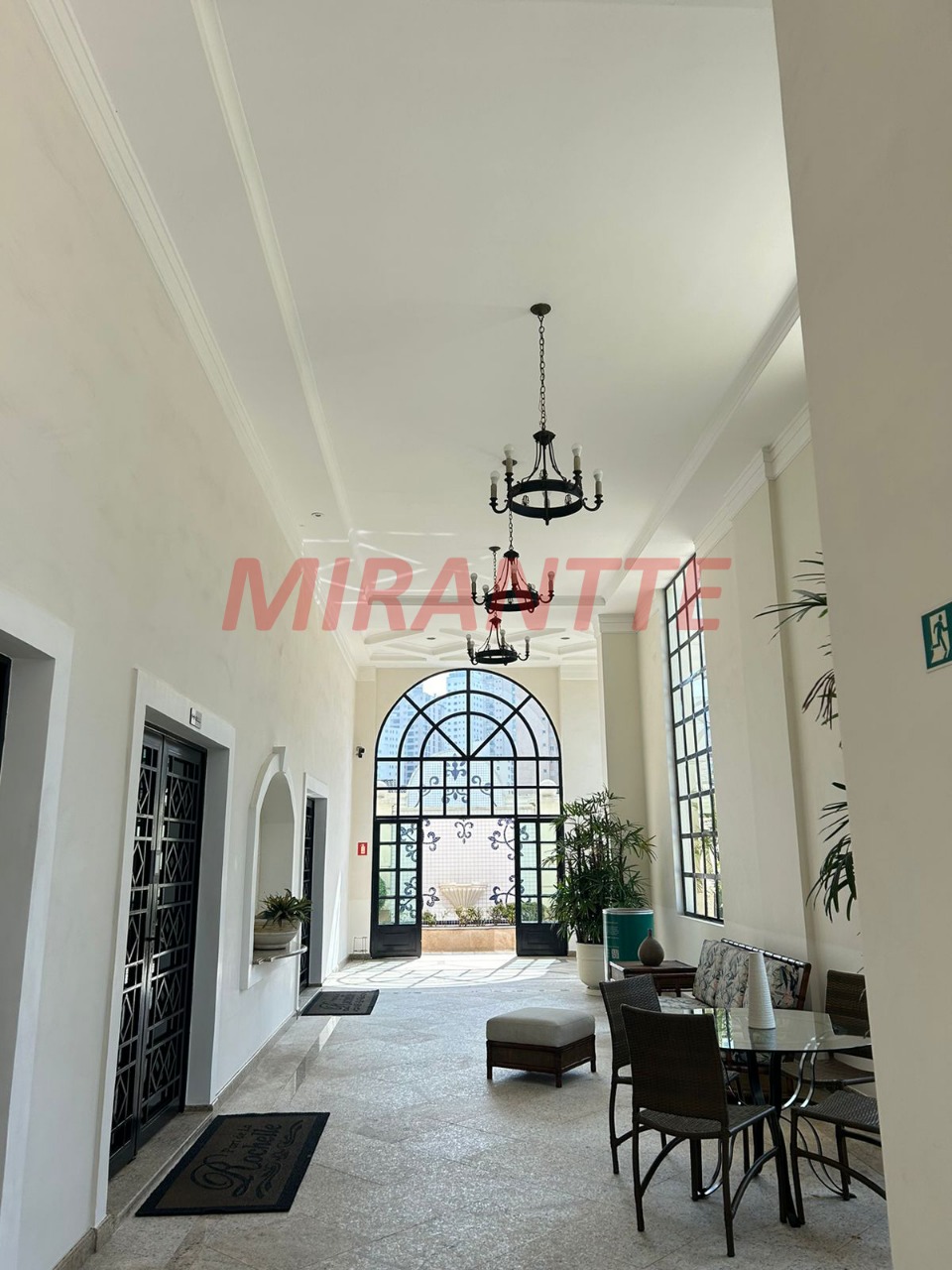 Apartamento de 178m² com 4 quartos em Santana