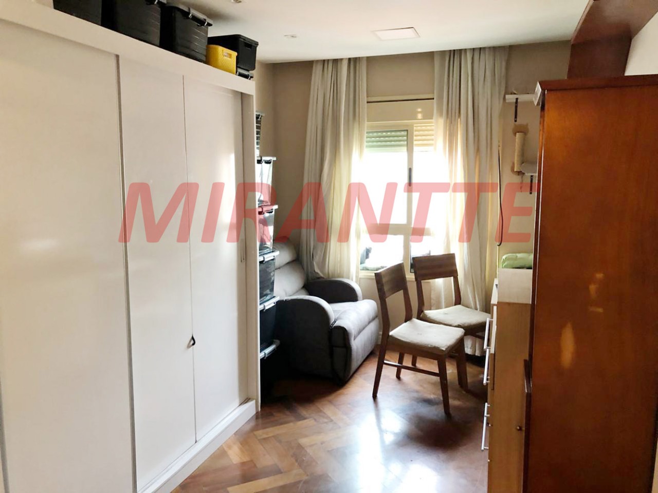 Apartamento de 178m² com 4 quartos em Santana
