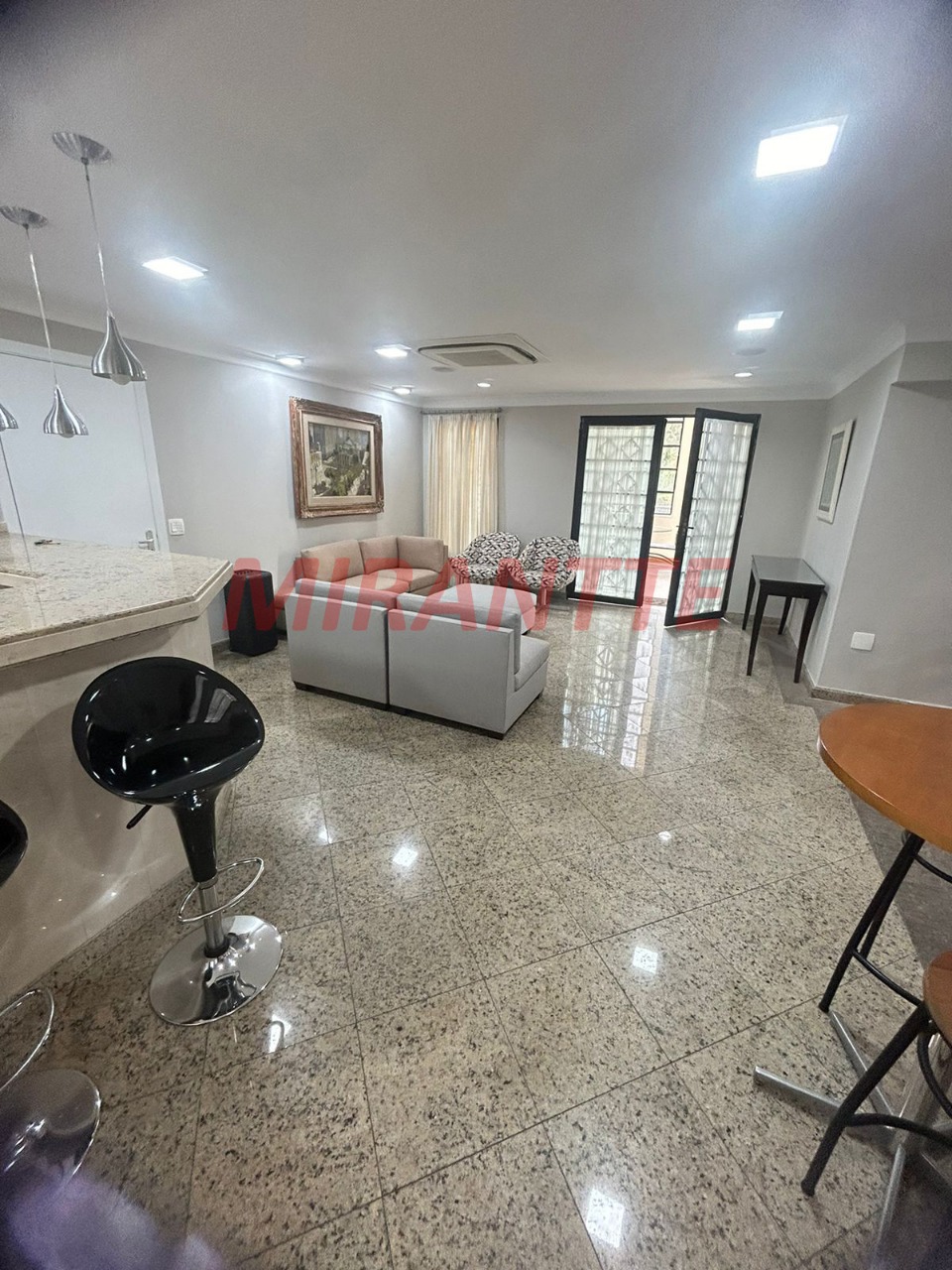 Apartamento de 178m² com 4 quartos em Santana
