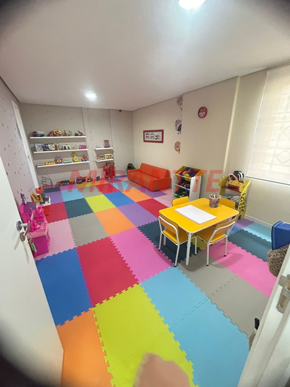 Apartamento de 178m² com 4 quartos em Santana