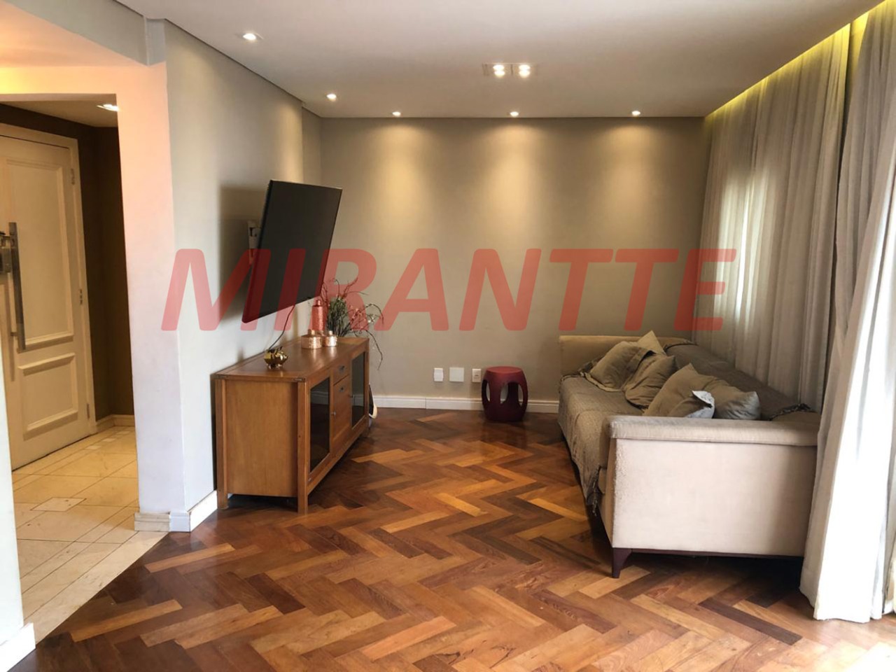 Apartamento de 178m² com 4 quartos em Santana