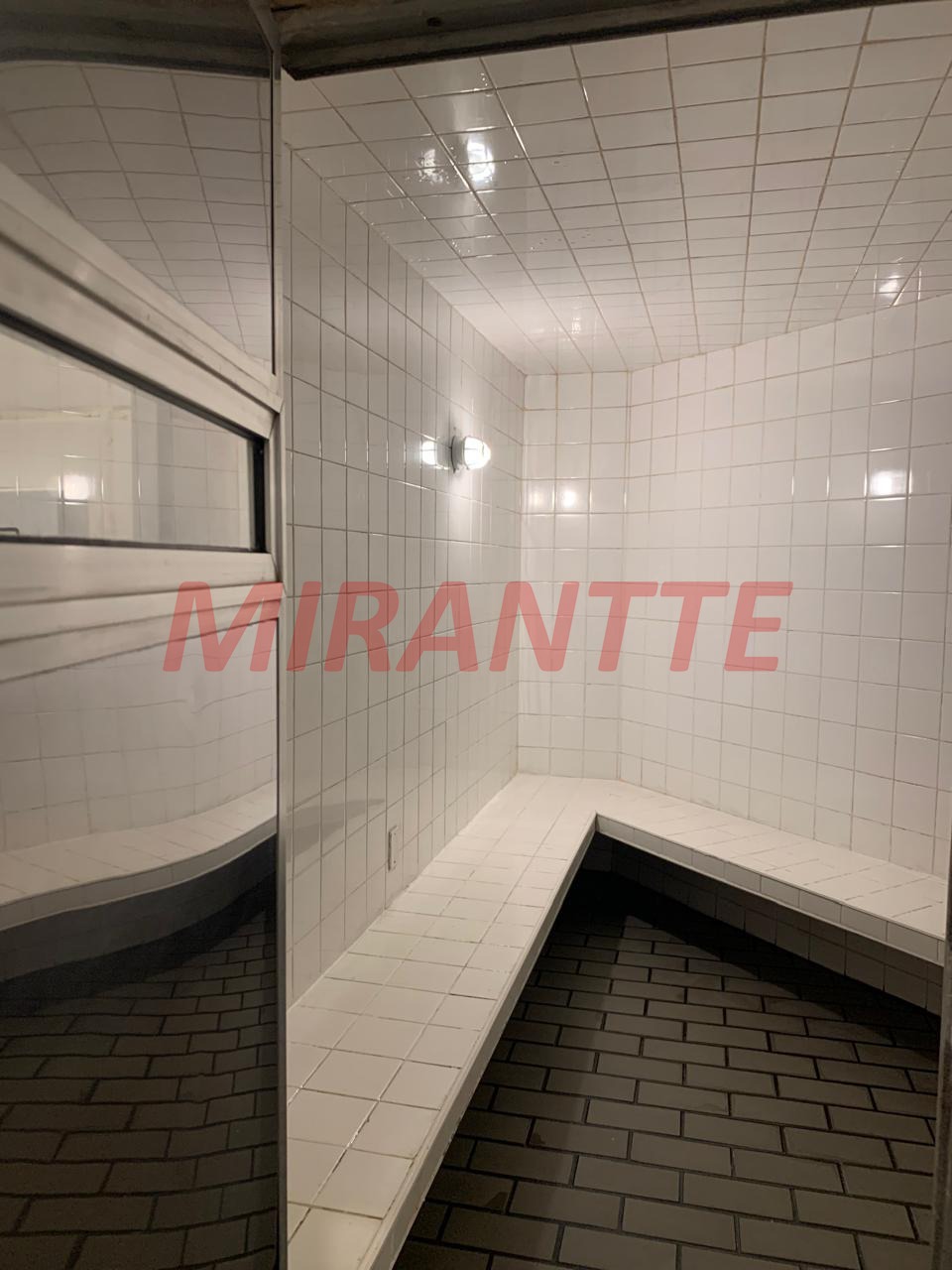 Apartamento de 182m² com 30 quartos em Itaim Bibi