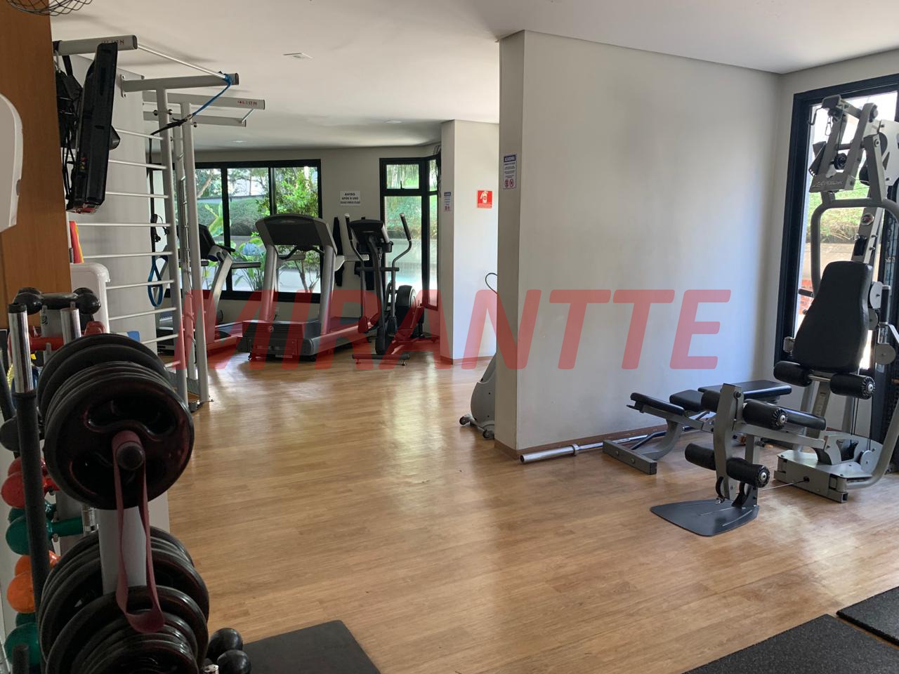 Apartamento de 182m² com 30 quartos em Itaim Bibi