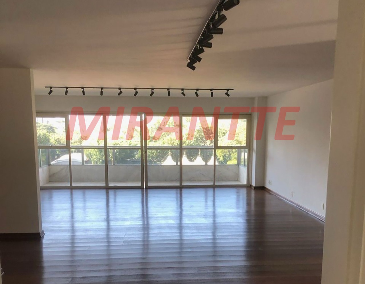 Apartamento de 260m² com 2 quartos em Jardim Europa