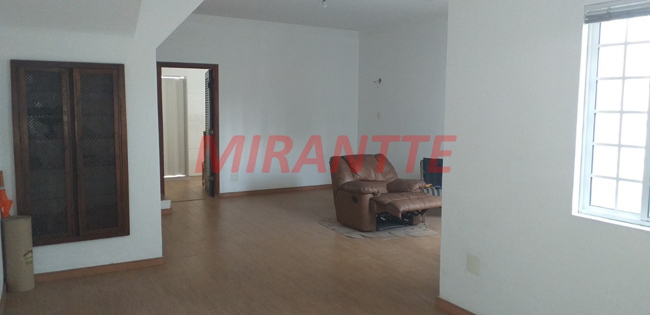 Casa terrea de 182m² com 3 quartos em Santana