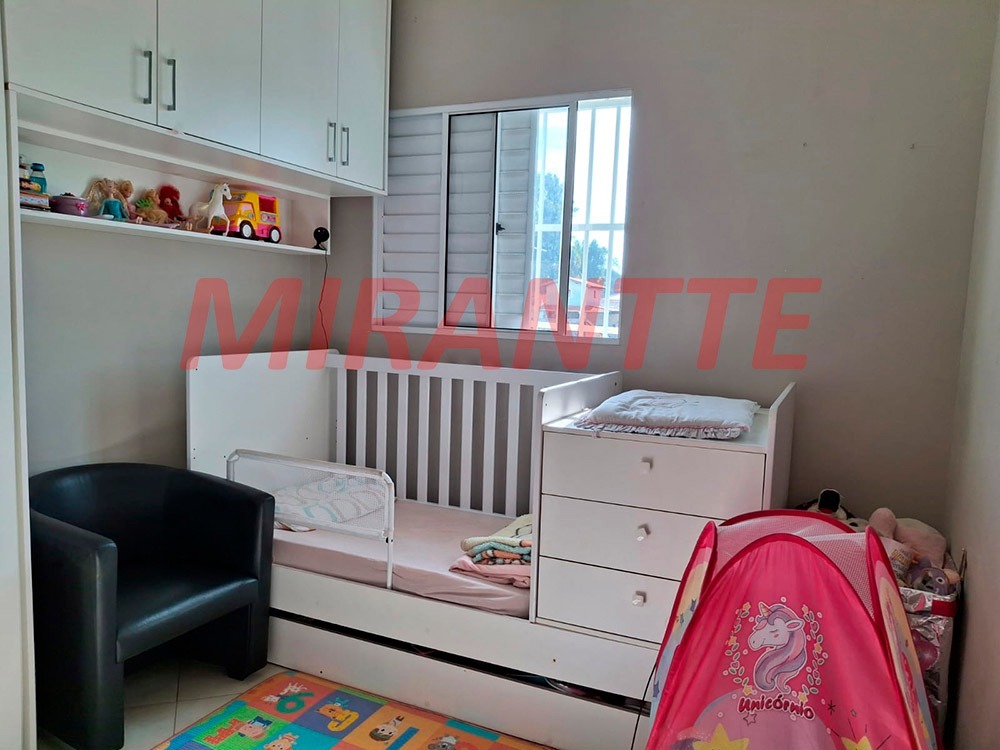 Cond. fechado de 122m² com 3 quartos em Vila Mazzei