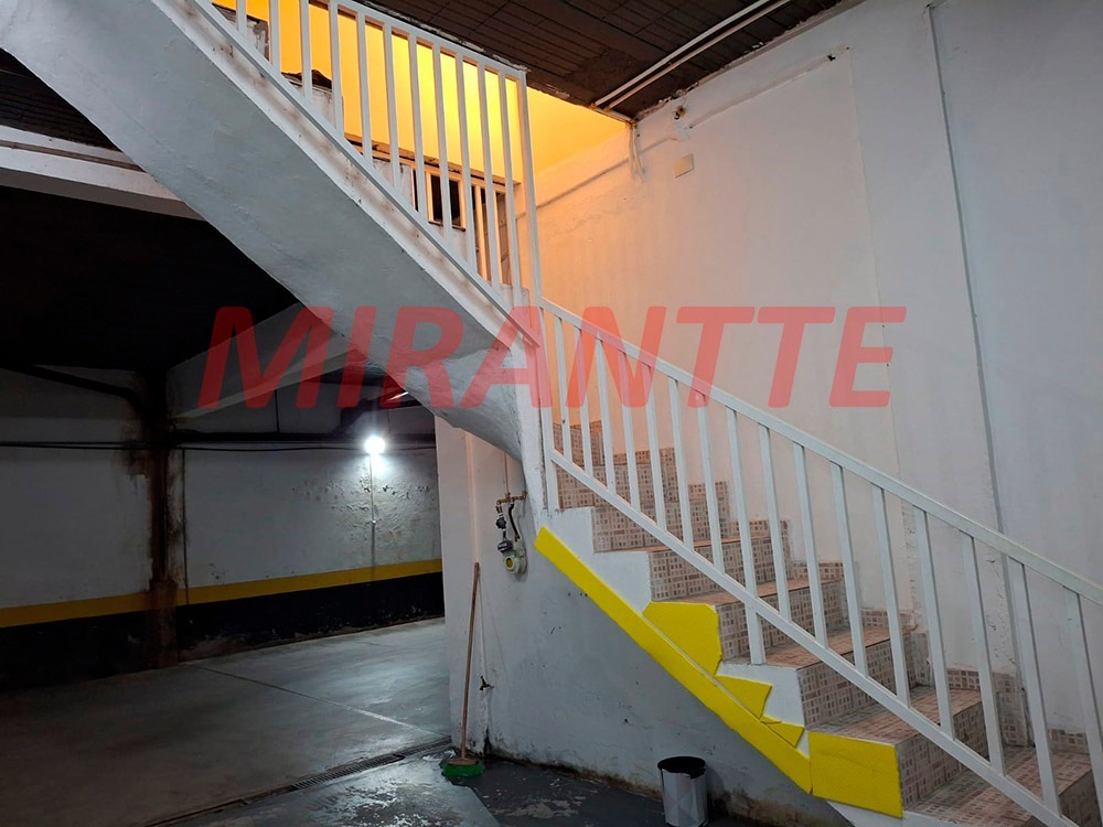 Cond. fechado de 122m² com 3 quartos em Vila Mazzei