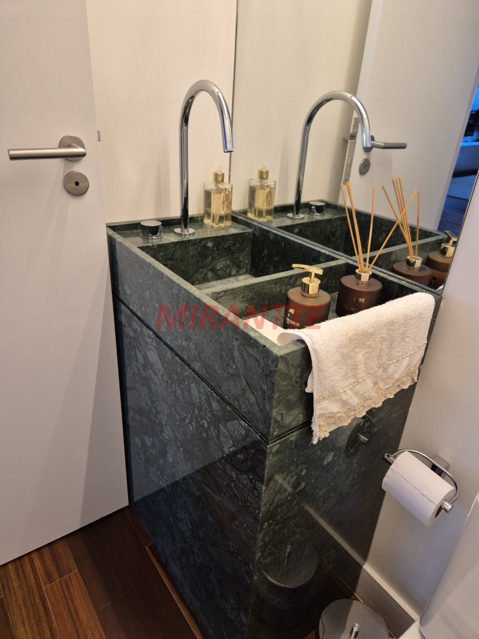 Apartamento de 130m² com 3 quartos em Santa Teresinha
