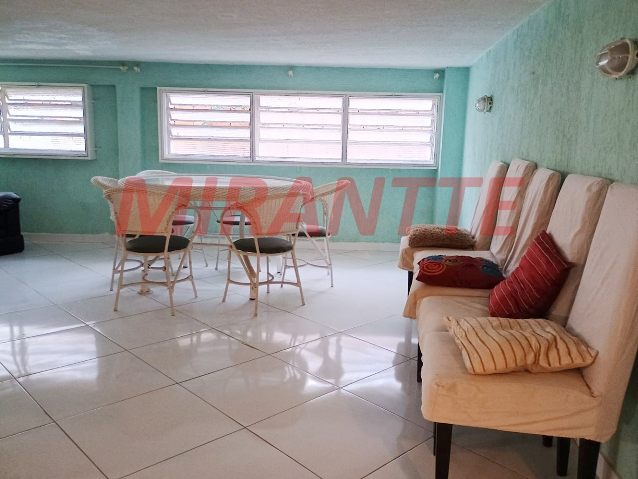 Sobrado de 458m² com 3 quartos em Santana