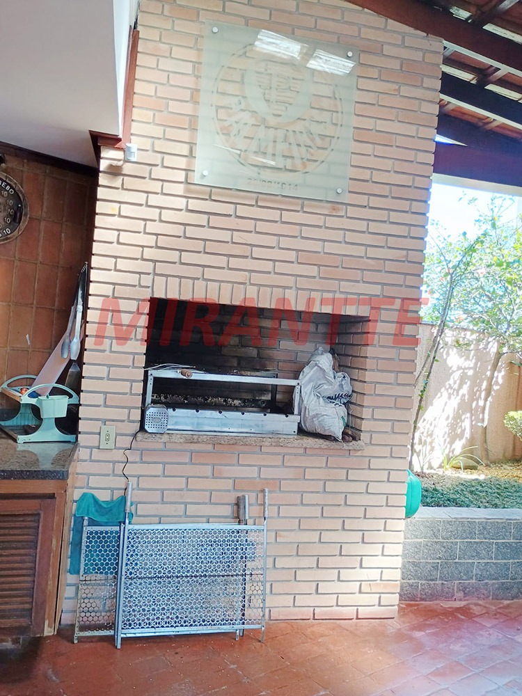 Sobrado de 458m² com 3 quartos em Santana