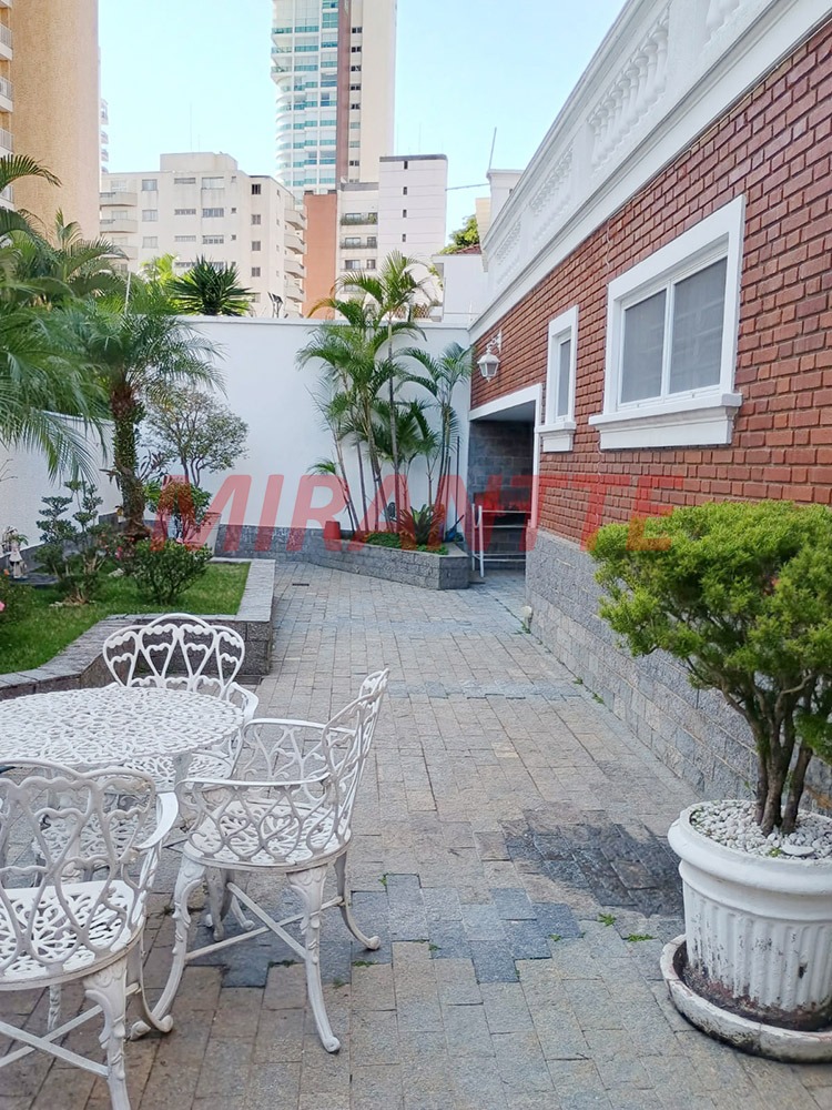 Sobrado de 458m² com 3 quartos em Santana