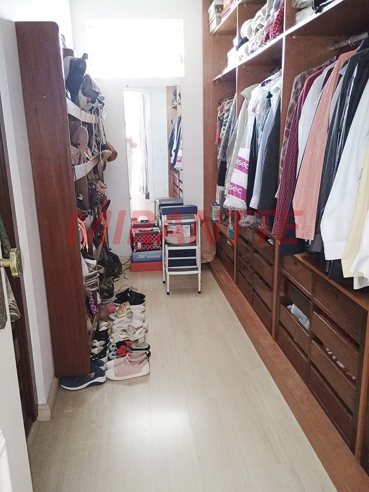 Sobrado de 458m² com 3 quartos em Santana