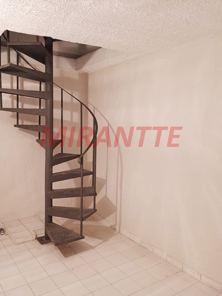 Sobrado de 458m² com 3 quartos em Santana