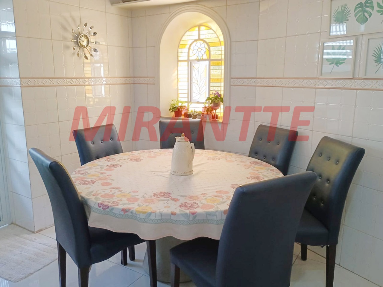 Sobrado de 458m² com 3 quartos em Santana