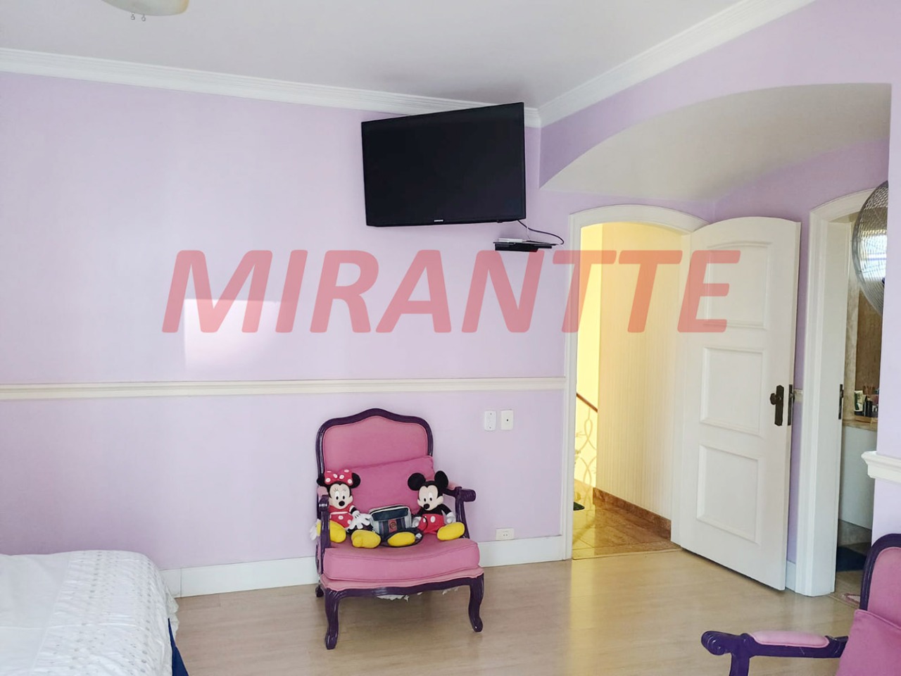 Sobrado de 458m² com 3 quartos em Santana