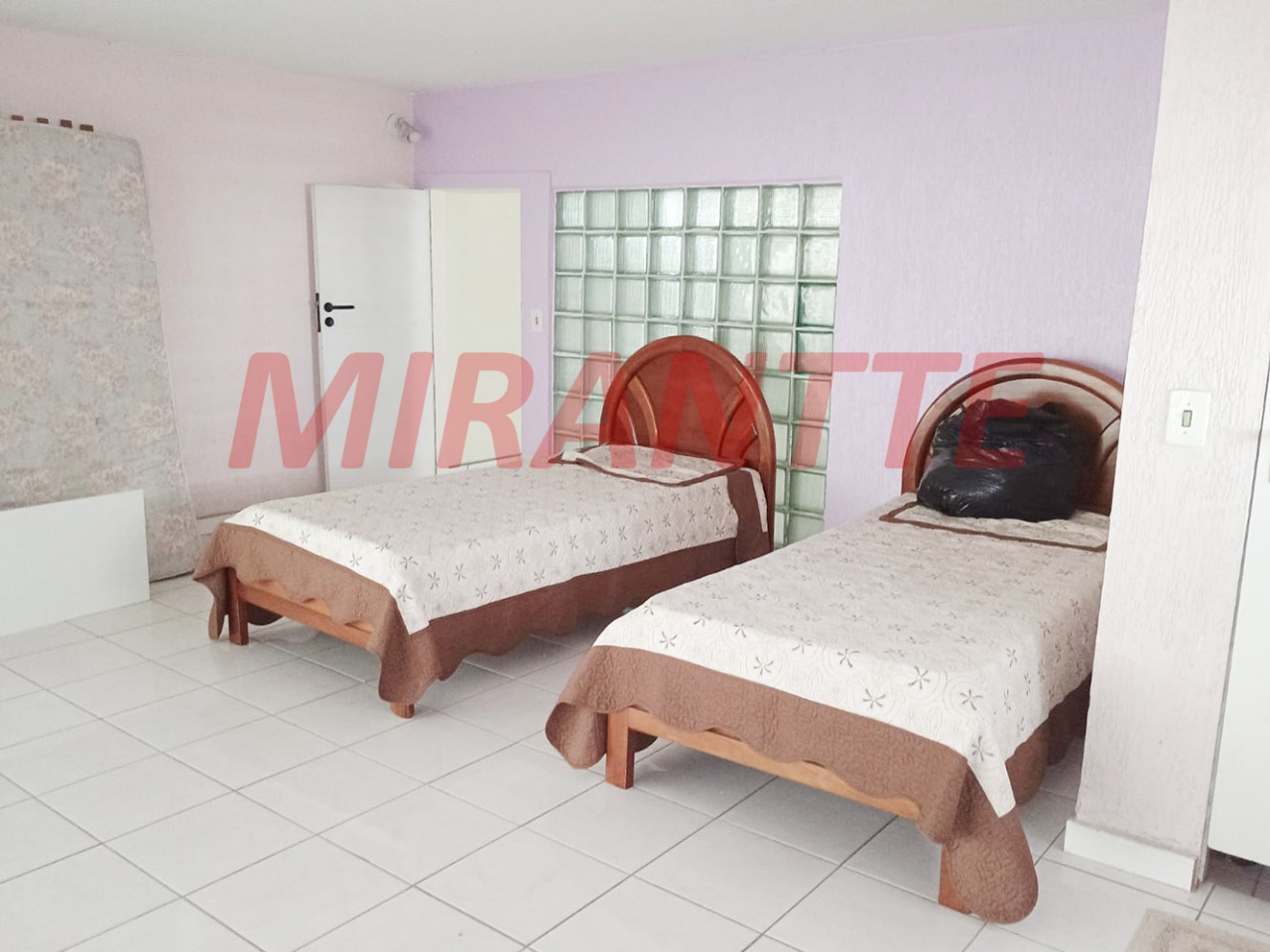 Sobrado de 458m² com 3 quartos em Santana