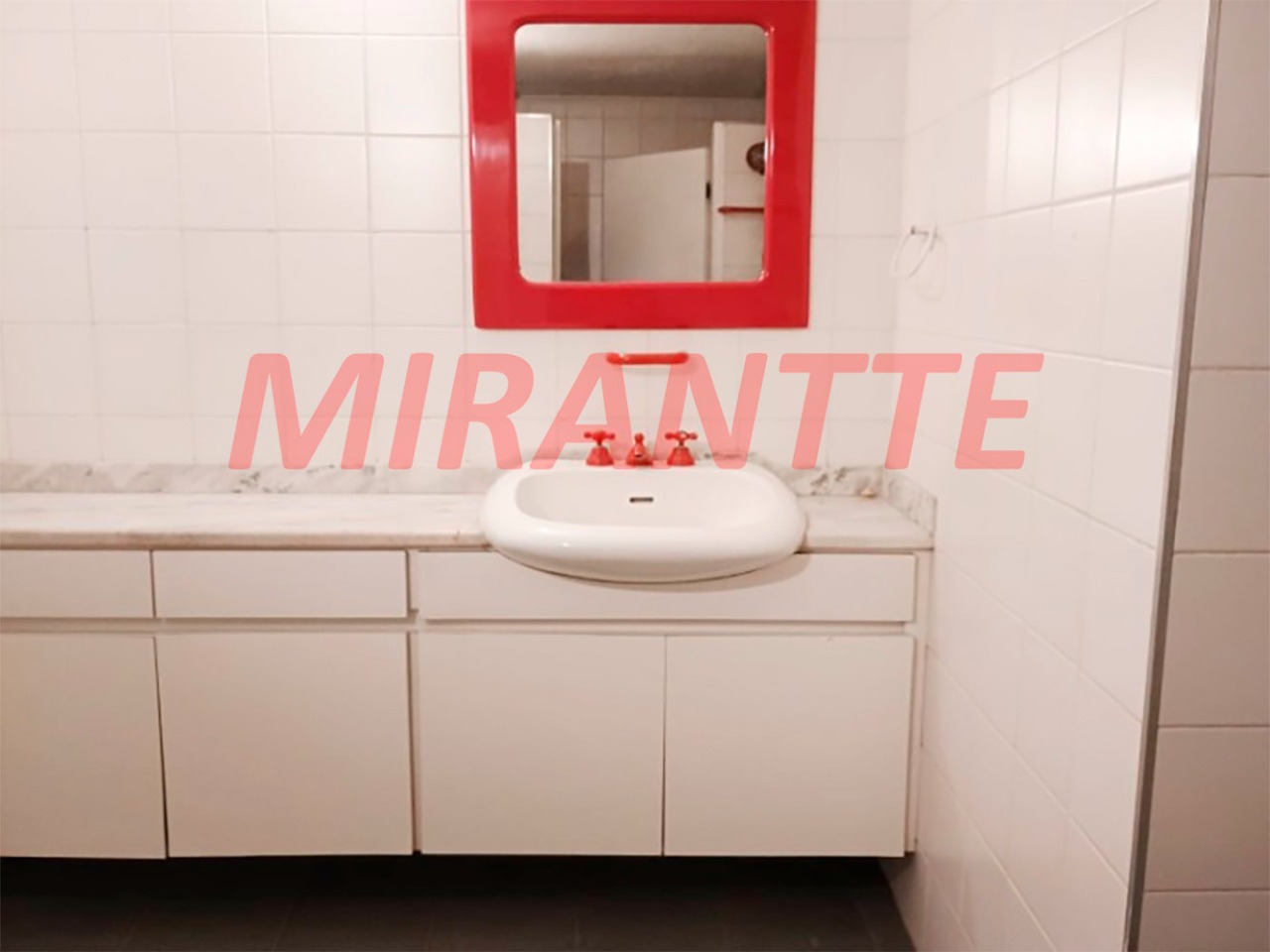 Sobrado de 458m² com 3 quartos em Santana