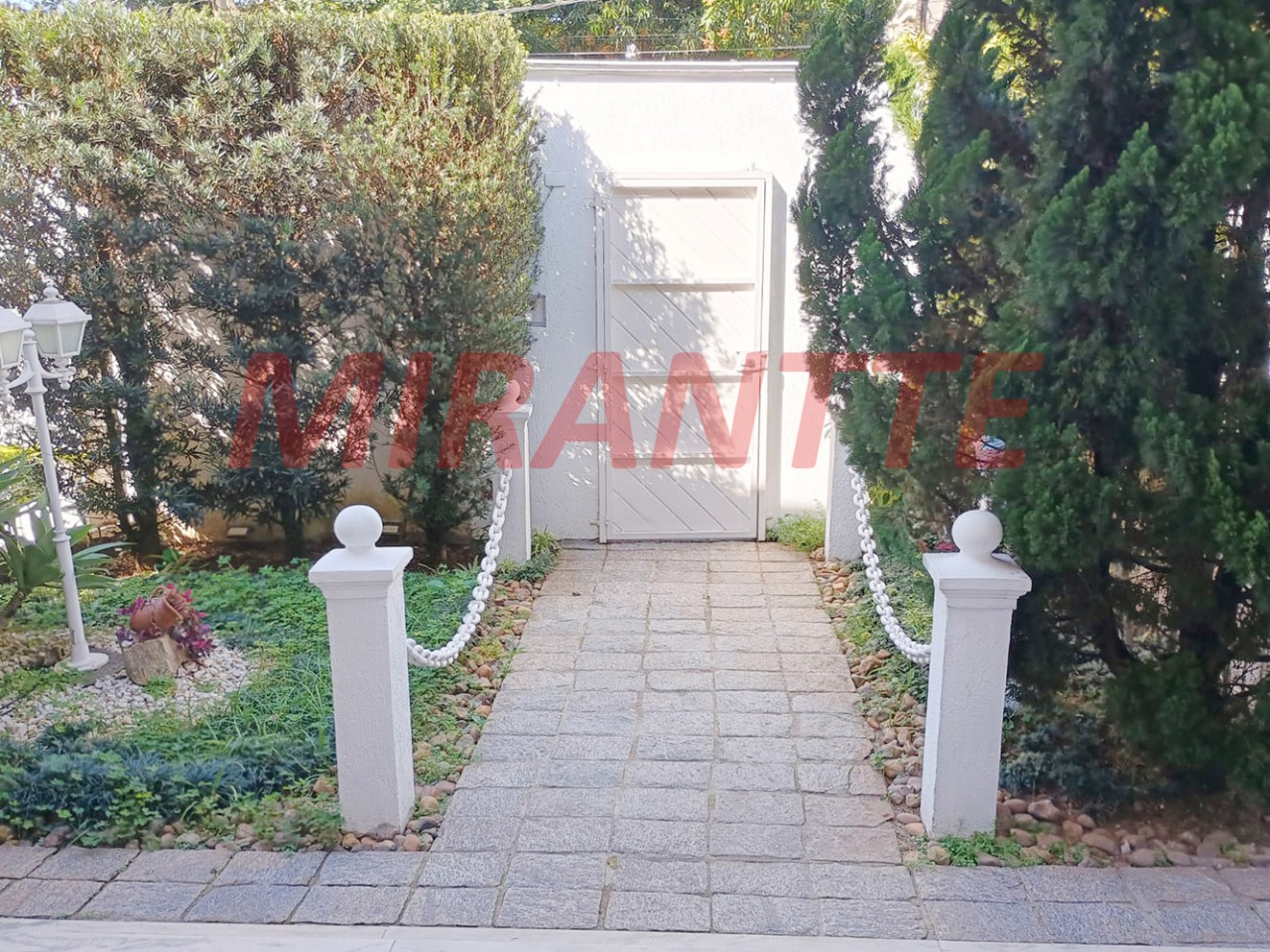 Sobrado de 458m² com 3 quartos em Santana