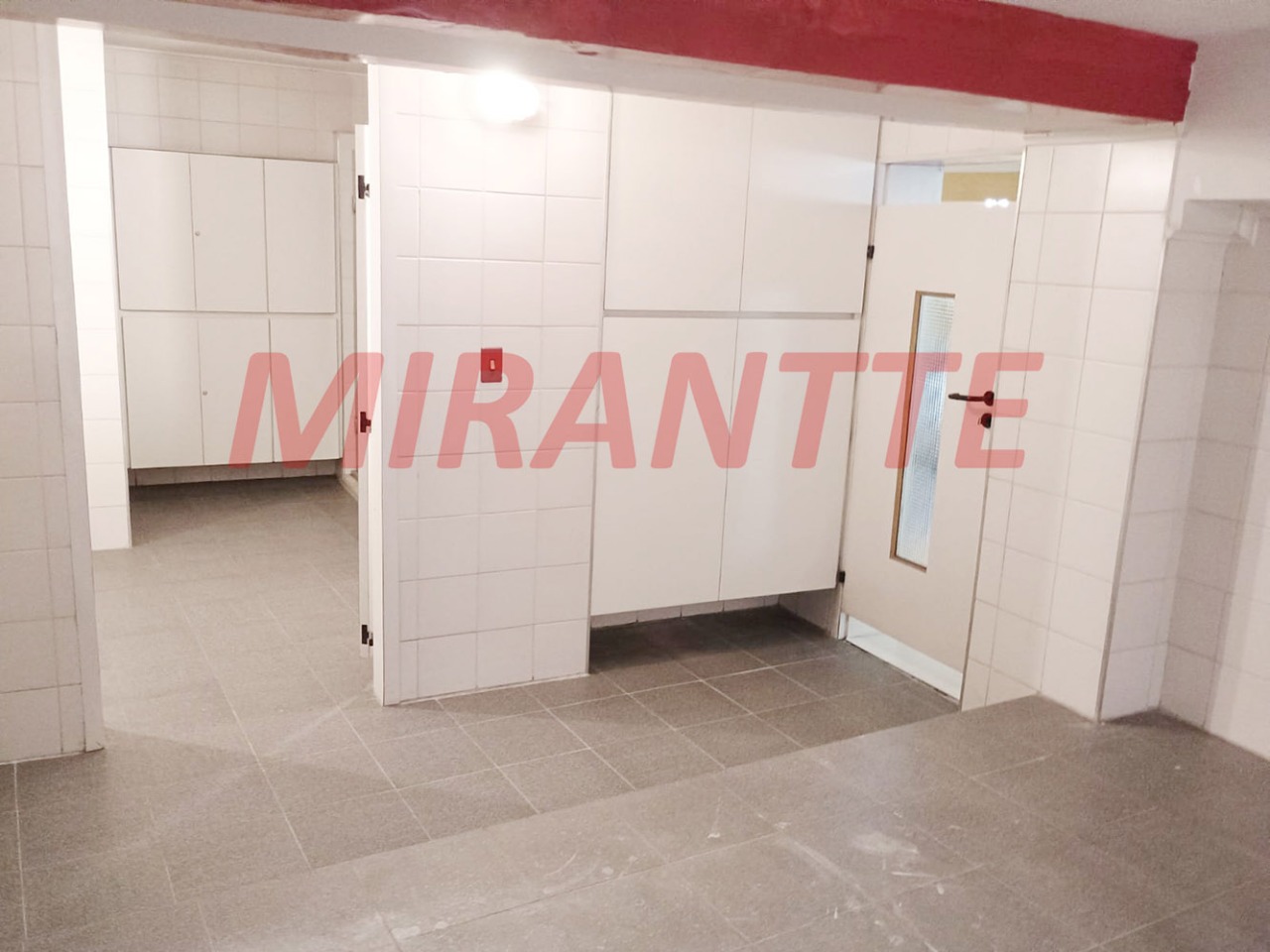 Sobrado de 458m² com 3 quartos em Santana