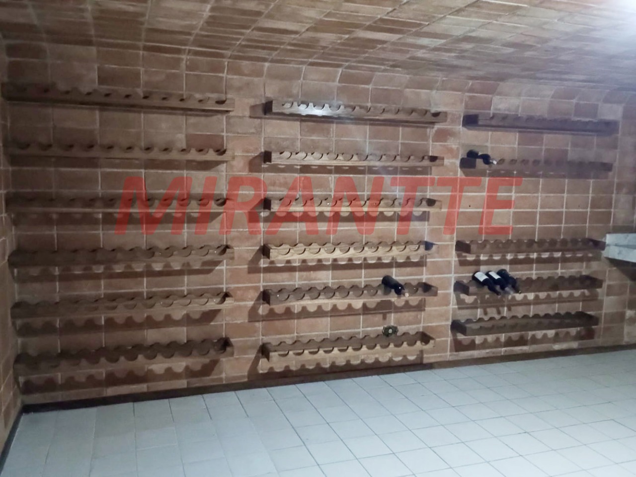 Sobrado de 458m² com 3 quartos em Santana