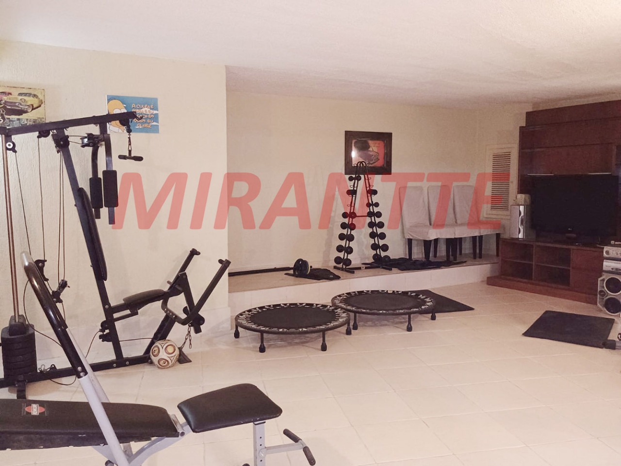 Sobrado de 458m² com 3 quartos em Santana