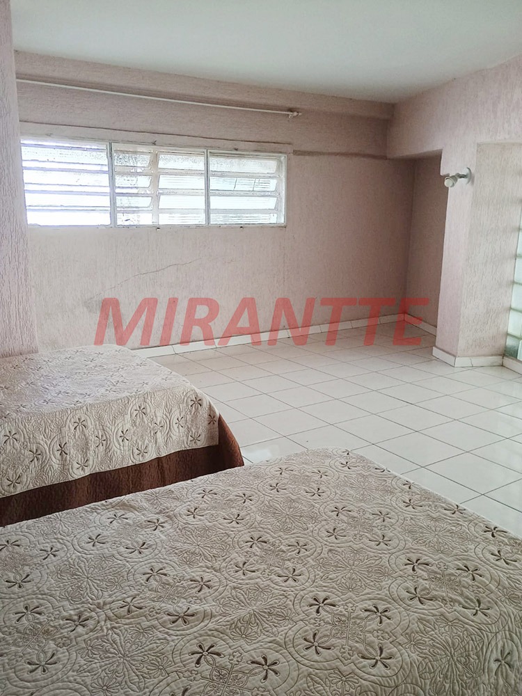 Sobrado de 458m² com 3 quartos em Santana