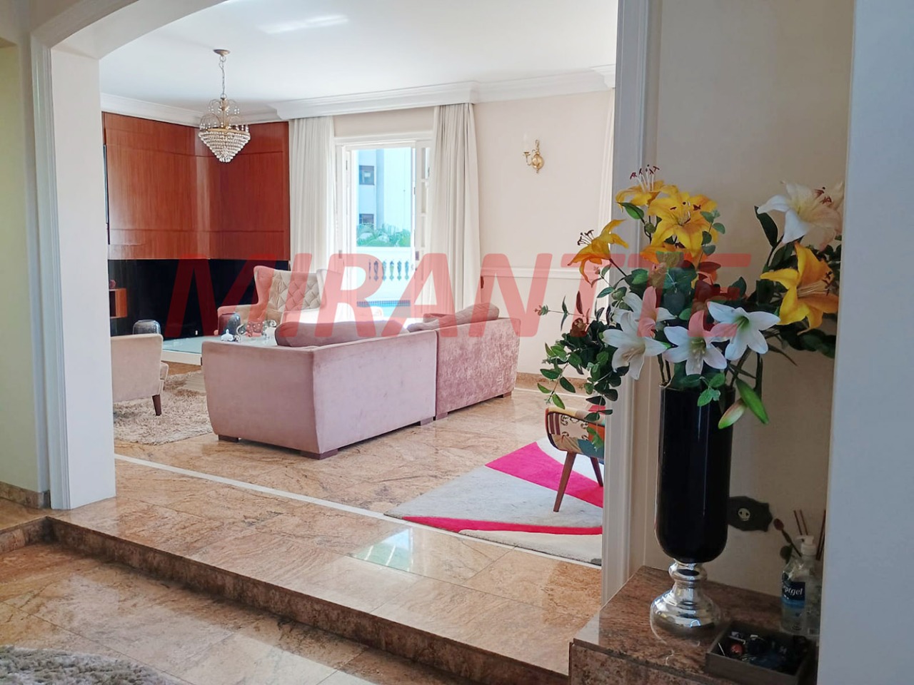 Sobrado de 458m² com 3 quartos em Santana
