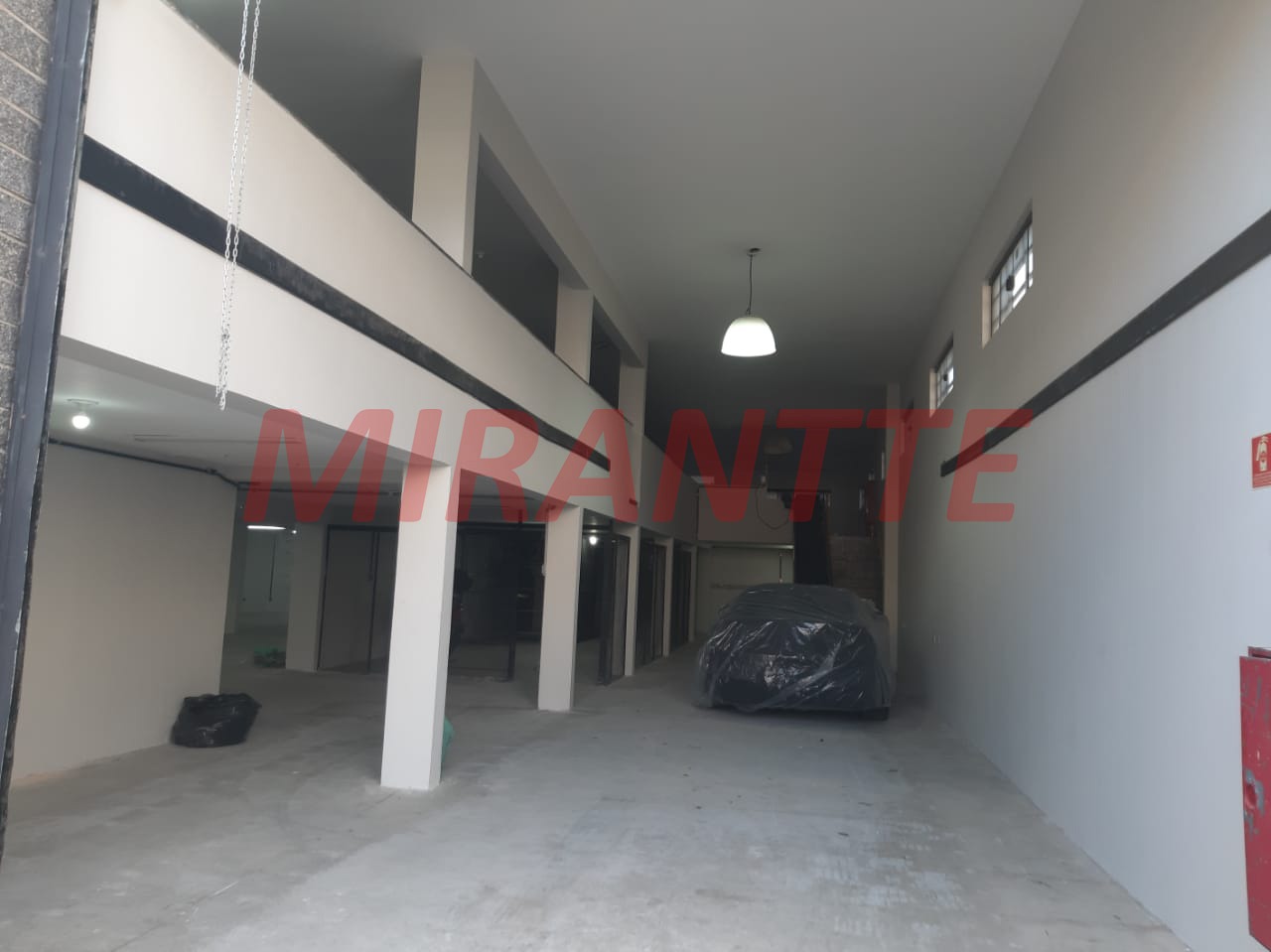 Galpao de 2350m² em Parque Peruche
