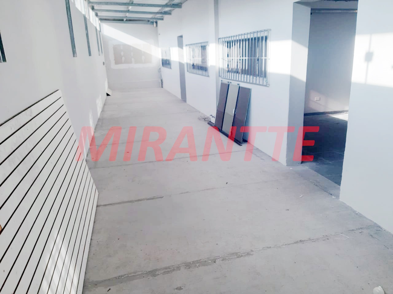 Galpao de 2350m² em Parque Peruche