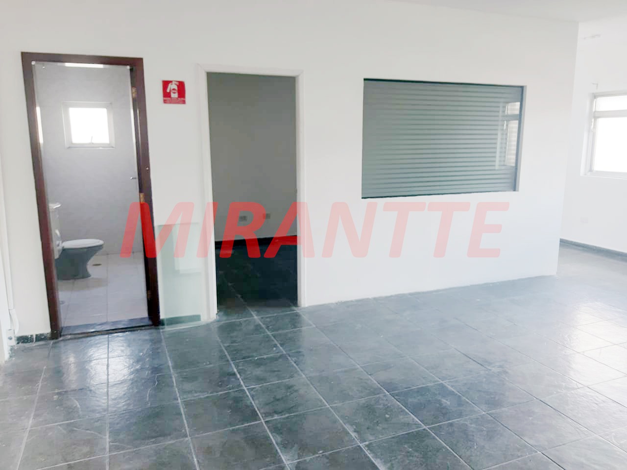 Galpao de 2350m² em Parque Peruche