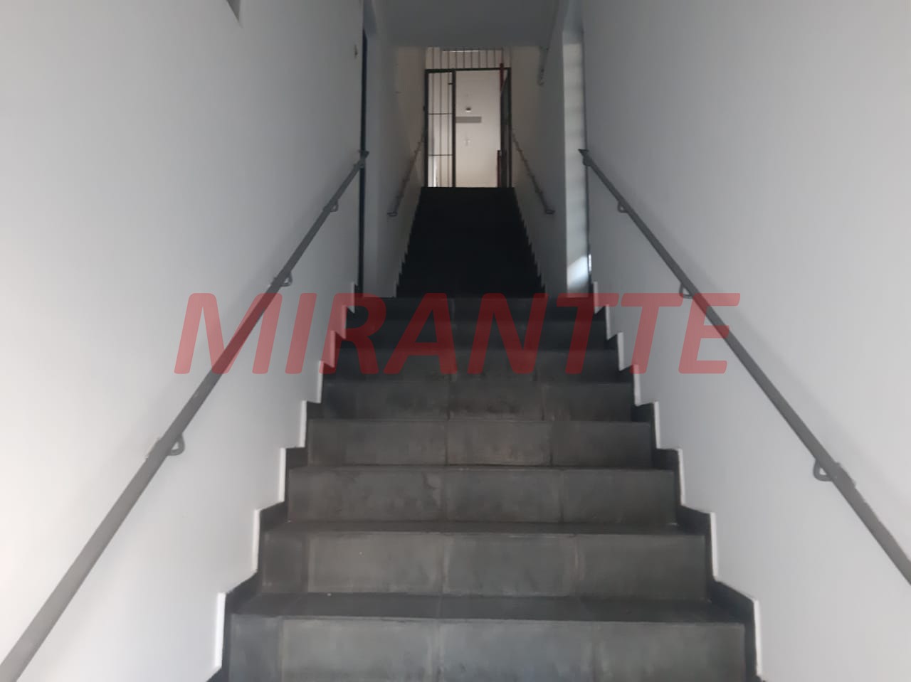 Galpao de 2350m² em Parque Peruche