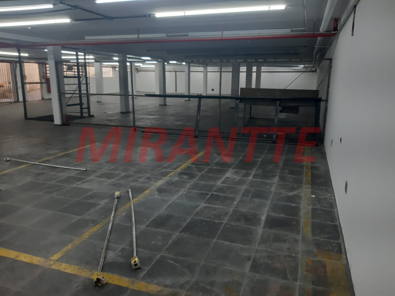 Galpao de 2350m² em Parque Peruche