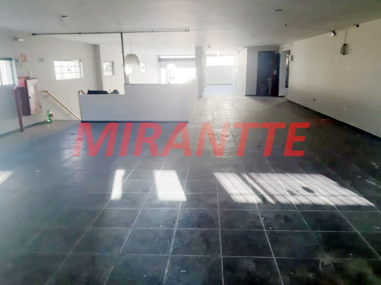 Galpao de 2350m² em Parque Peruche
