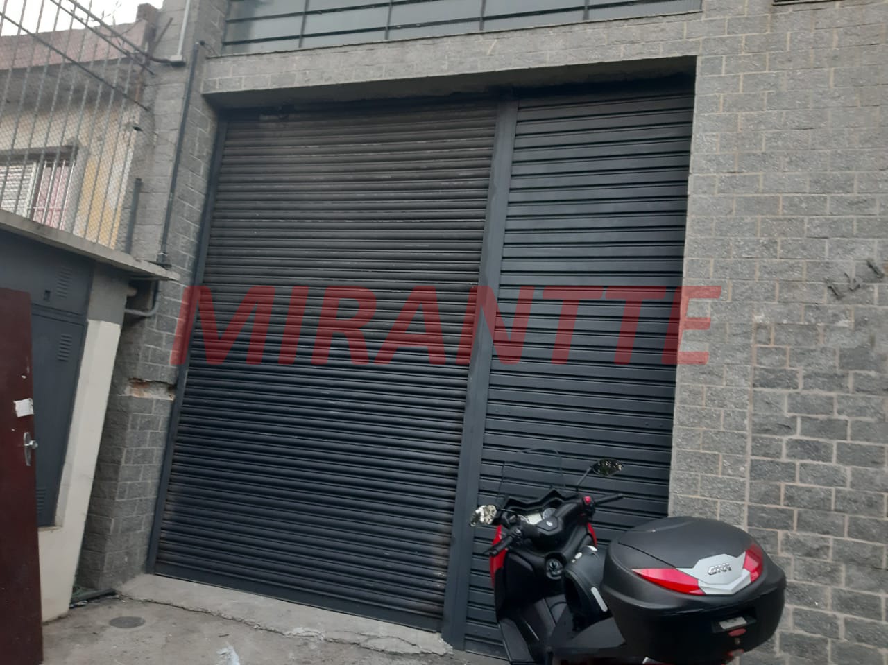 Galpao de 2350m² em Parque Peruche