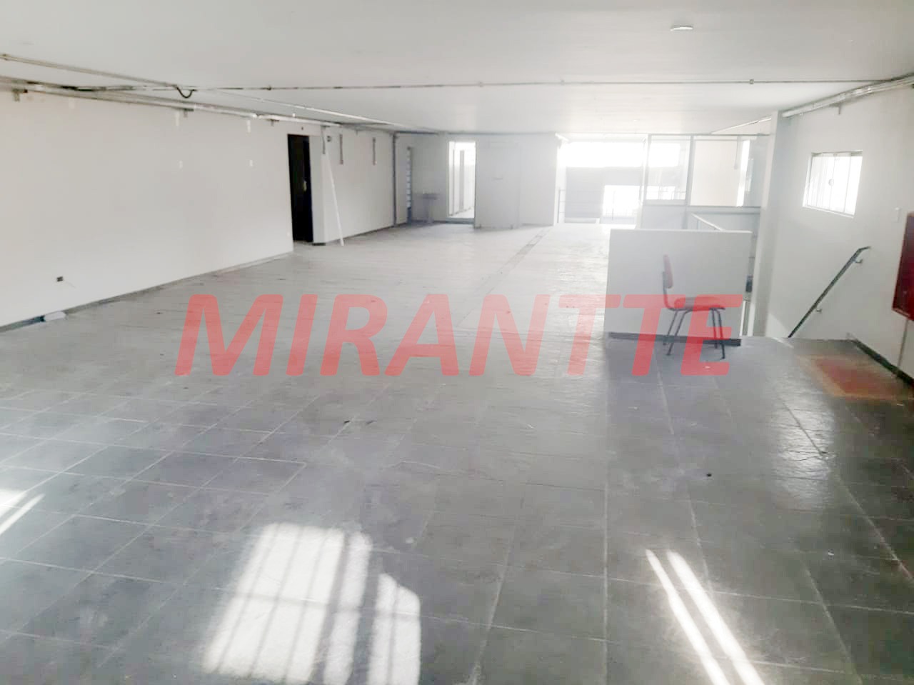 Galpao de 2350m² em Parque Peruche