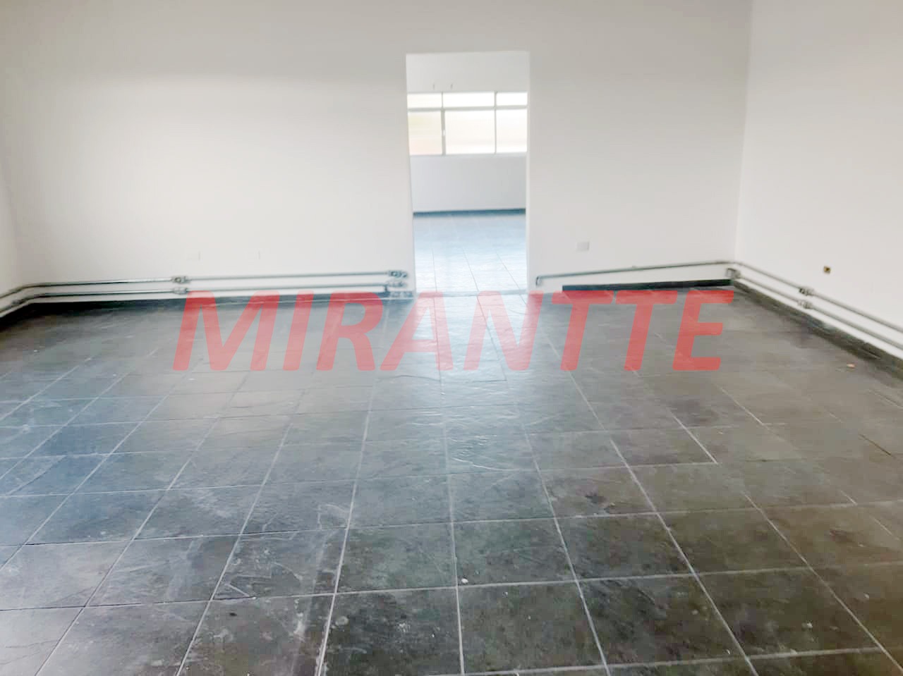 Galpao de 2350m² em Parque Peruche