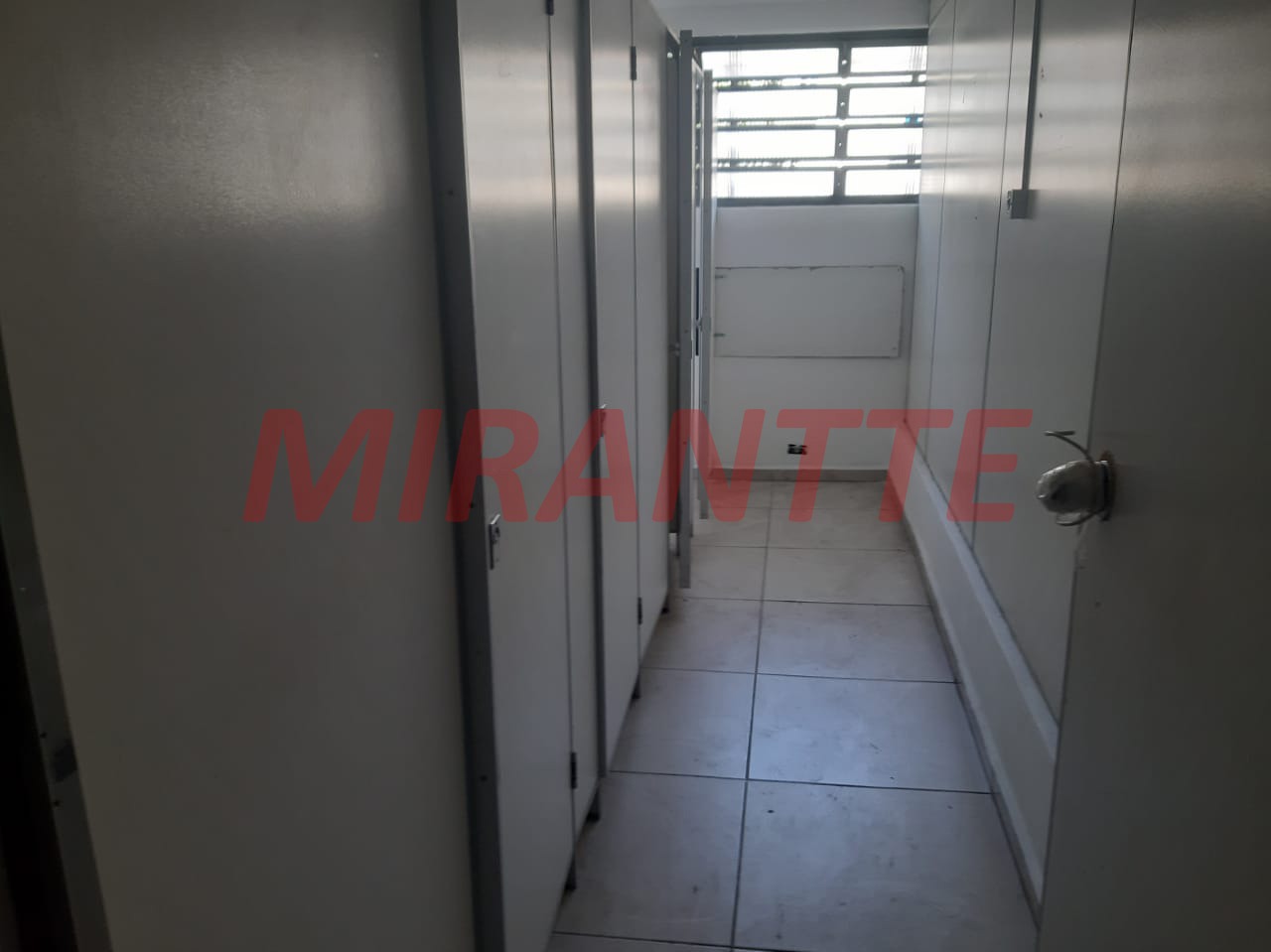 Galpao de 2350m² em Parque Peruche