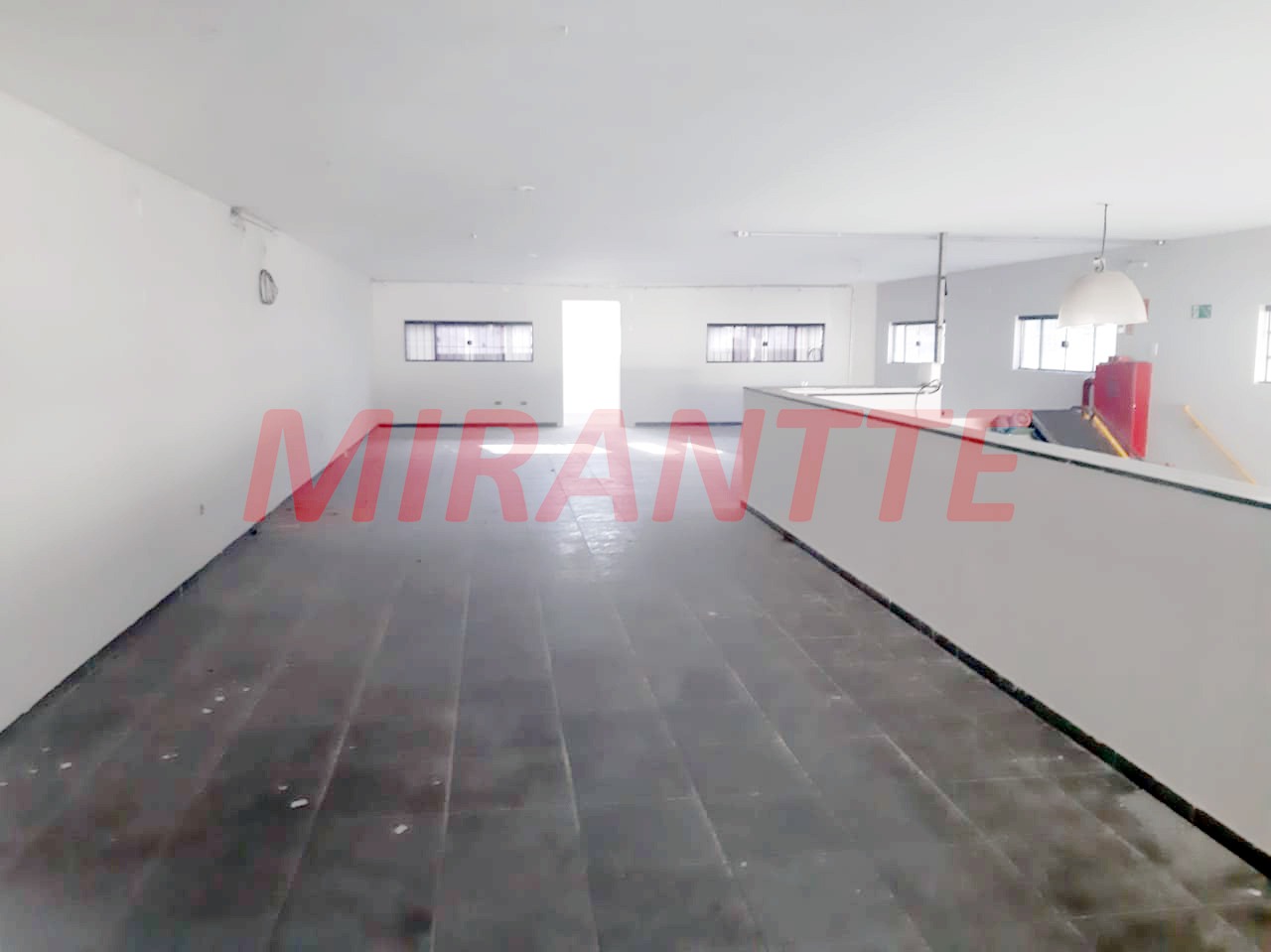 Galpao de 2350m² em Parque Peruche