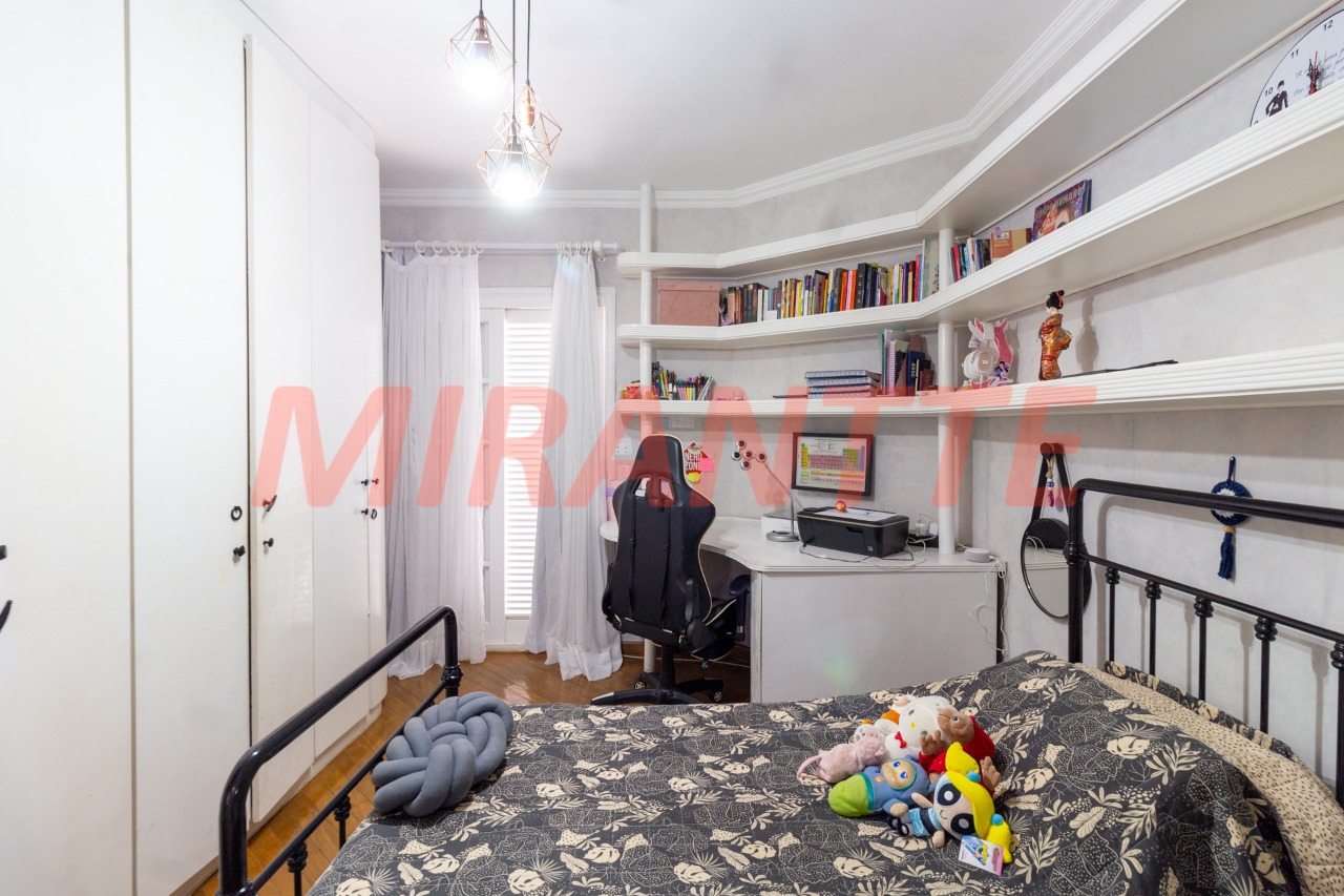 Cond. fechado de 239m² com 4 quartos em Jardim Itatinga