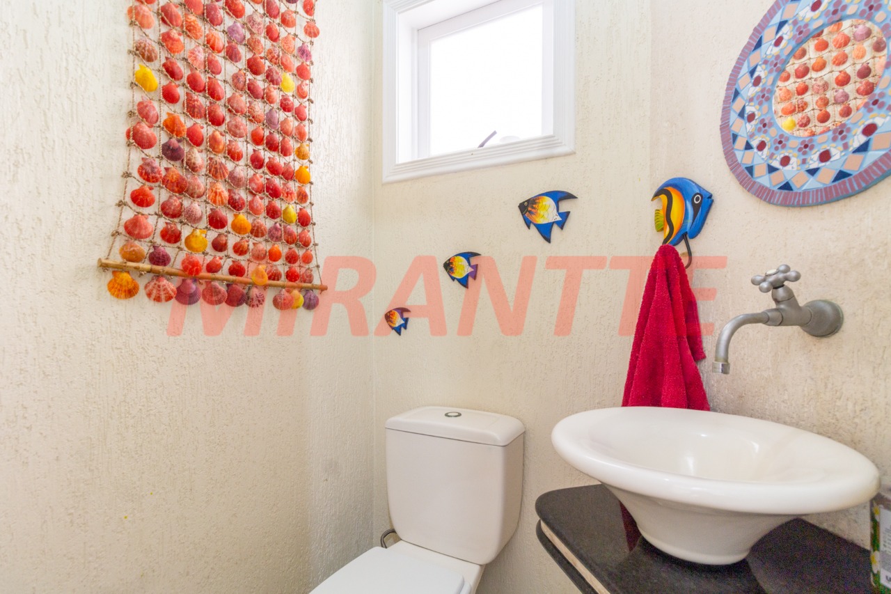 Cond. fechado de 239m² com 4 quartos em Jardim Itatinga