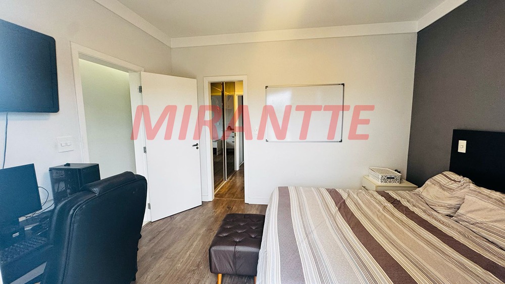 Cond. fechado de 318m² com 4 quartos em Engordadouro