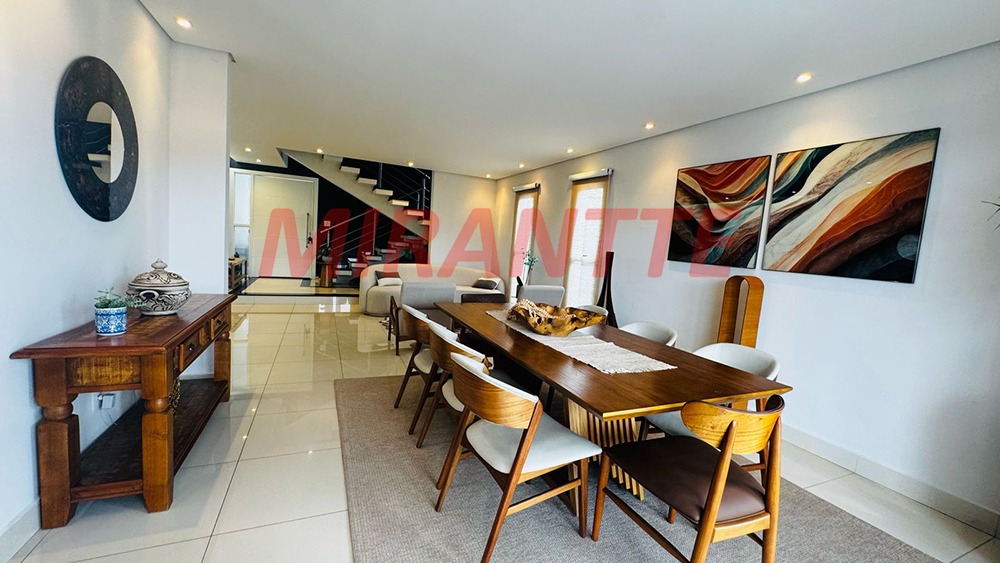 Cond. fechado de 318m² com 4 quartos em Engordadouro