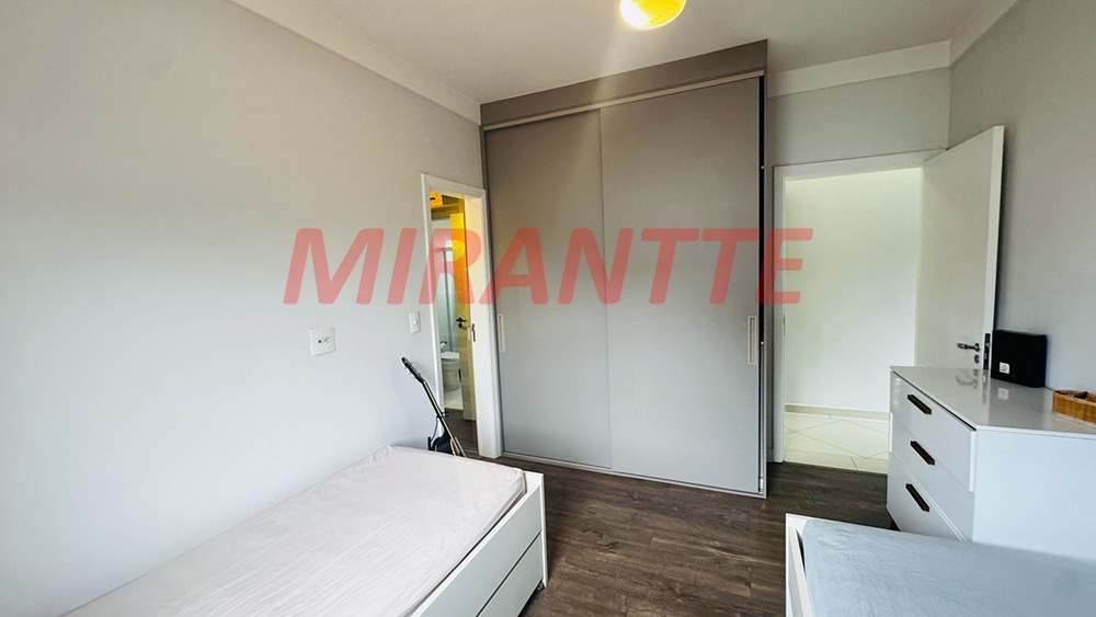 Cond. fechado de 318m² com 4 quartos em Engordadouro