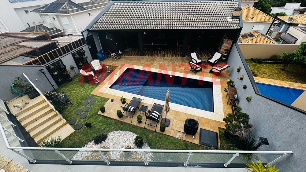 Cond. fechado de 318m² com 4 quartos em Engordadouro