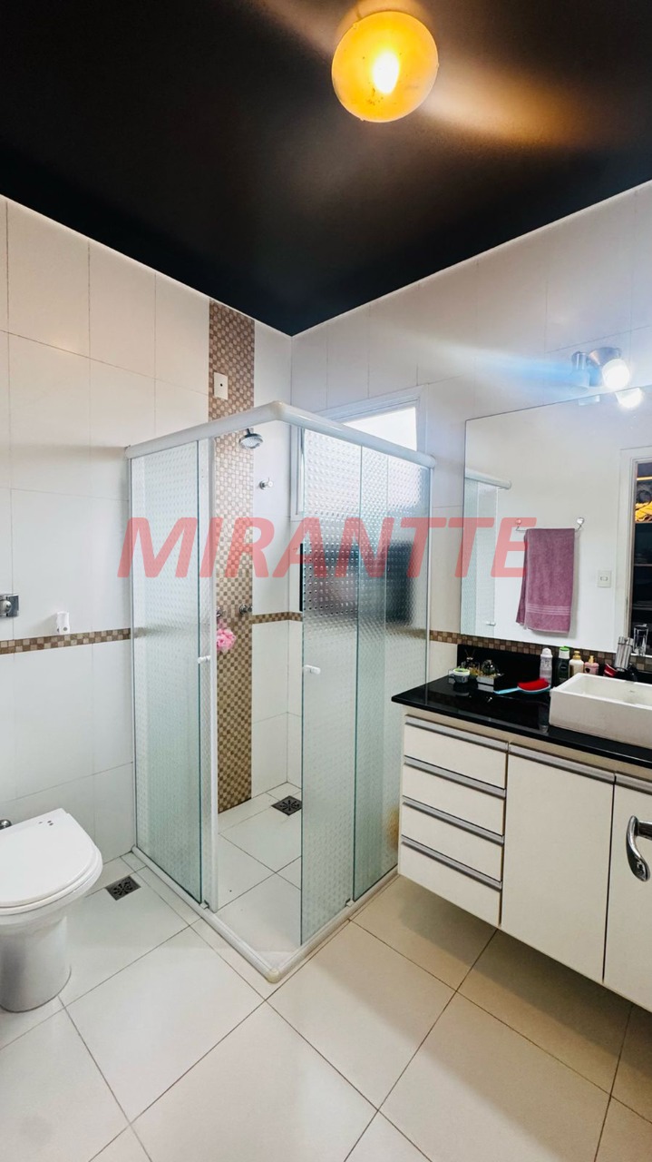 Cond. fechado de 318m² com 4 quartos em Engordadouro