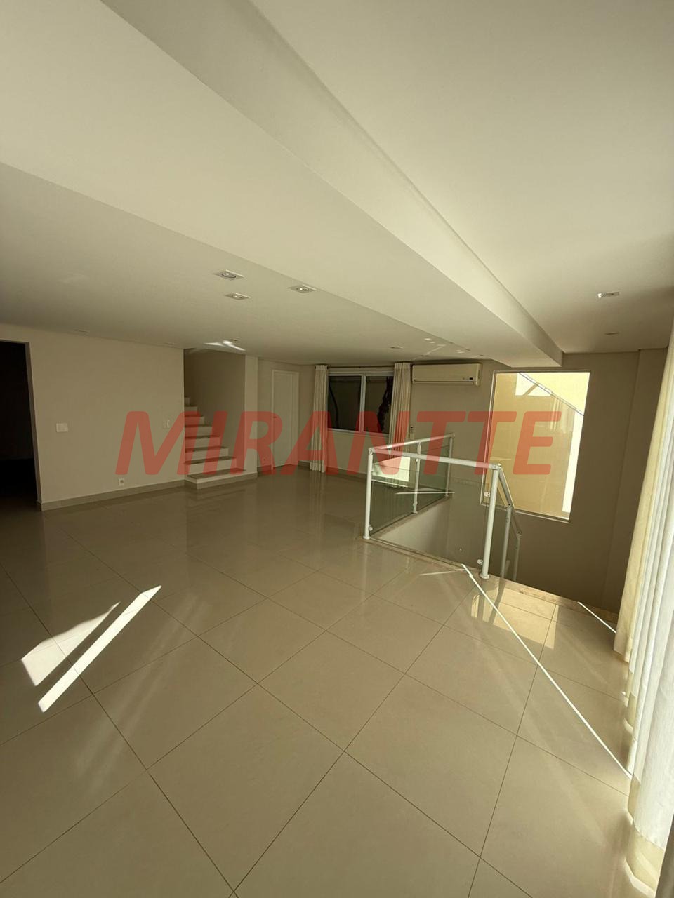 Cond. fechado de 300m² com 3 quartos em Engordadouro