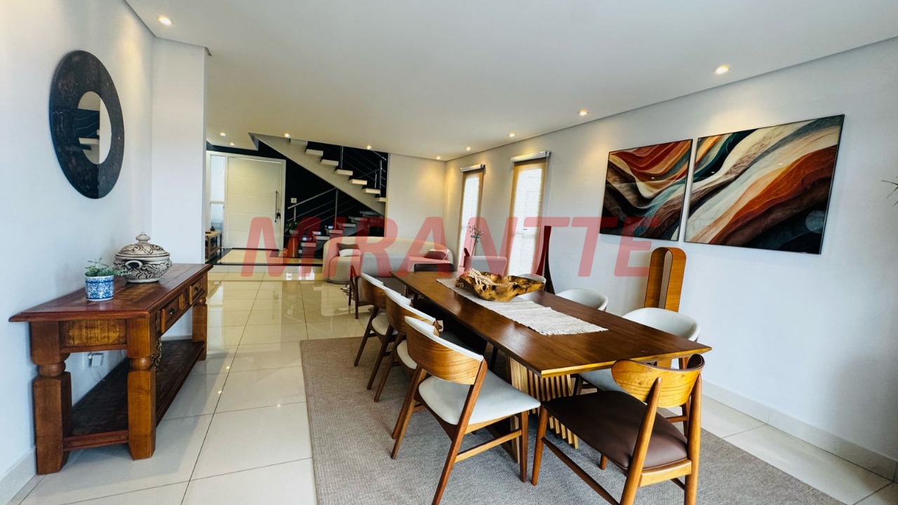 Cond. fechado de 300m² com 3 quartos em Engordadouro